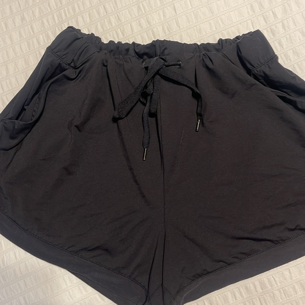 Ladies shorts - Picture 3 of 4